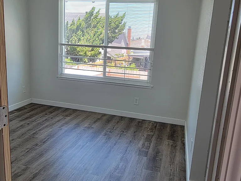8676 Lynx Rd — Photo 16