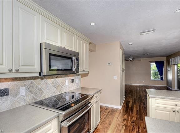 5th image of 8842 Bracken Way