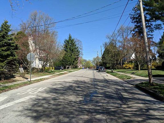 4th image of 437 Turner Ave