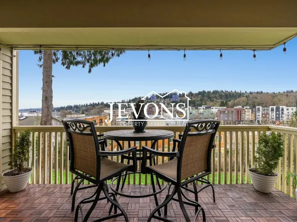 11809 100th Ave NE #B203, Kirkland, WA 98034