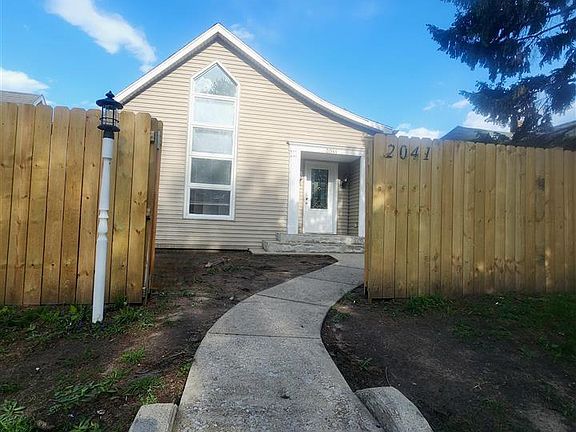 2nd image of 2041 N 9th St