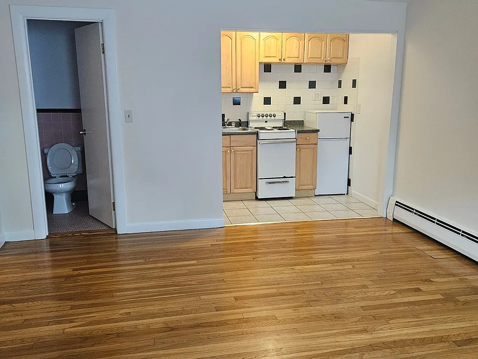 89 Englewood Ave #C