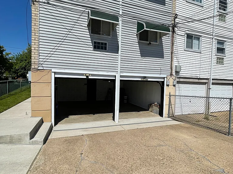 9405 Kirkwood Rd — Photo 22