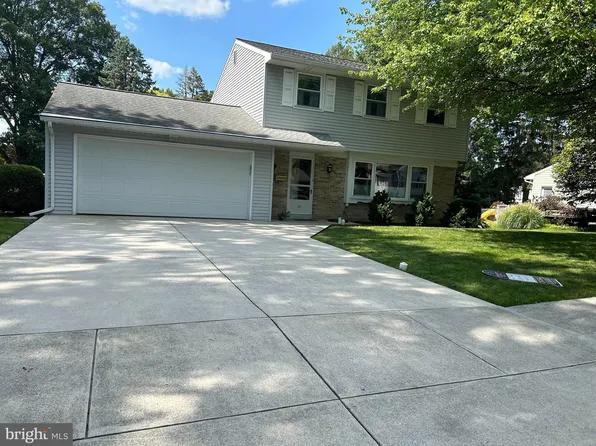 39 Sandalwood Dr, Palmyra, PA 17078