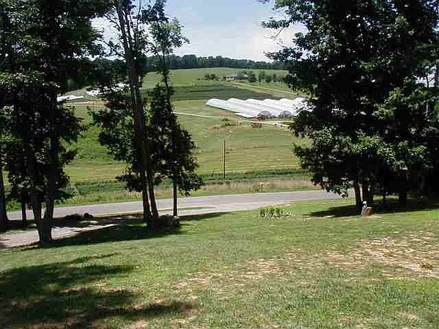2nd image of 821 Greenlee Rd