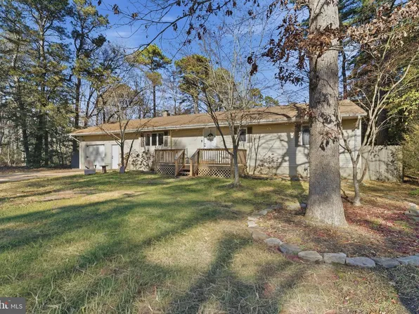 9 Grove Ct, Little Egg Harbor, NJ 08087