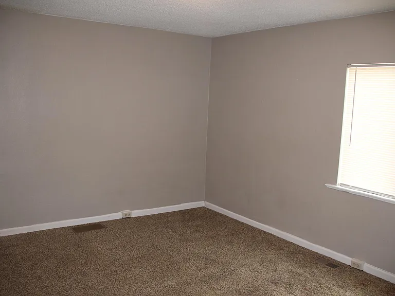3720 N Fillmore St — Photo 16