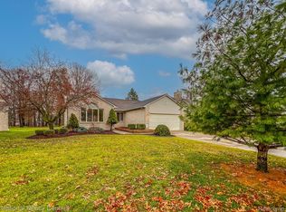 486 River Ridge Dr, Waterford, MI 48327