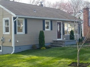 29 Chatham Dr, Norwalk, CT 06854