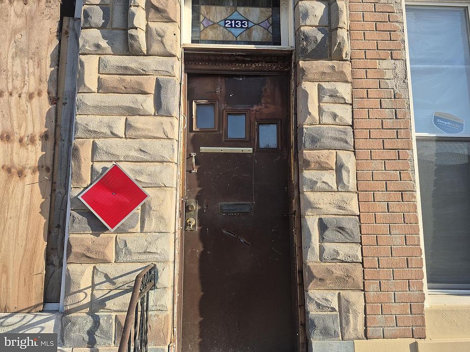 2nd image of 2133 Wilkens Ave