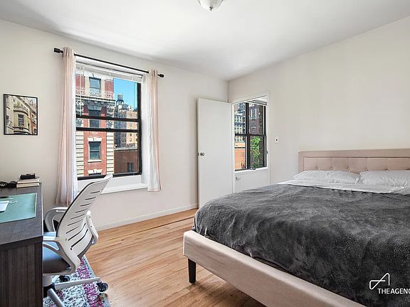 5th image of 310 W 95th St APT 5D