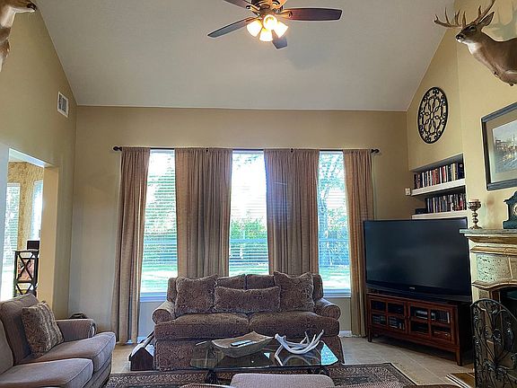 5th image of 15707 Sweetrose Pl