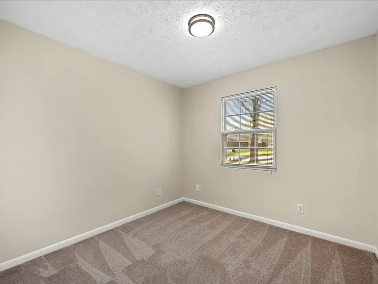 1683 Morningside Dr — Photo 26