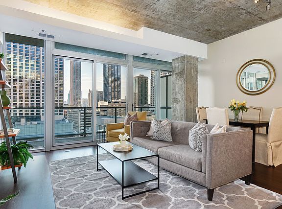3rd image of 550 N Saint Clair St APT 1406