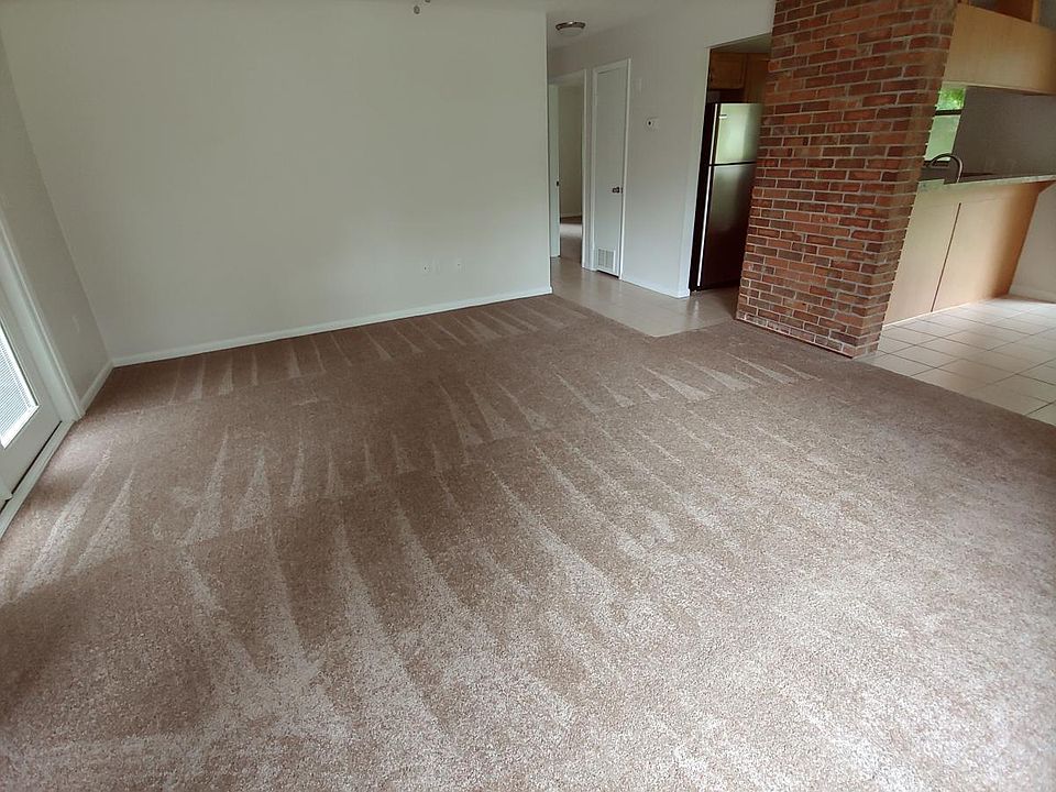 2nd image of 2171 SE 40th Street Rd APT B