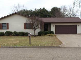 124 Wade Dr, Dover, OH