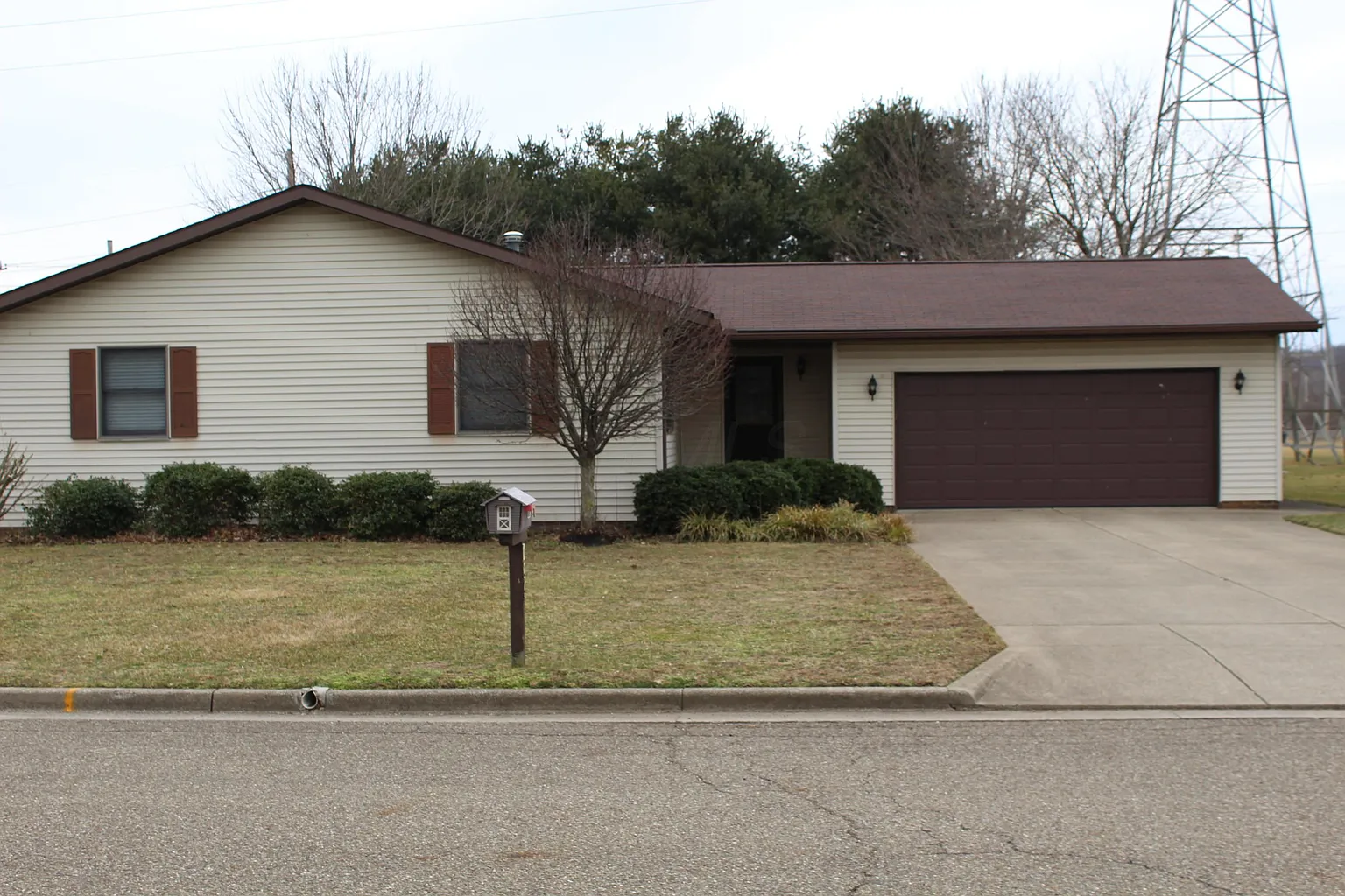 124 Wade Dr photo 1