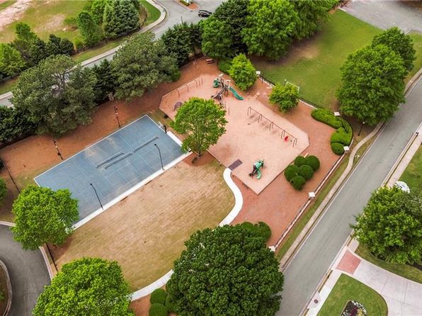 6020 Ettington Dr, Suwanee, GA 30024