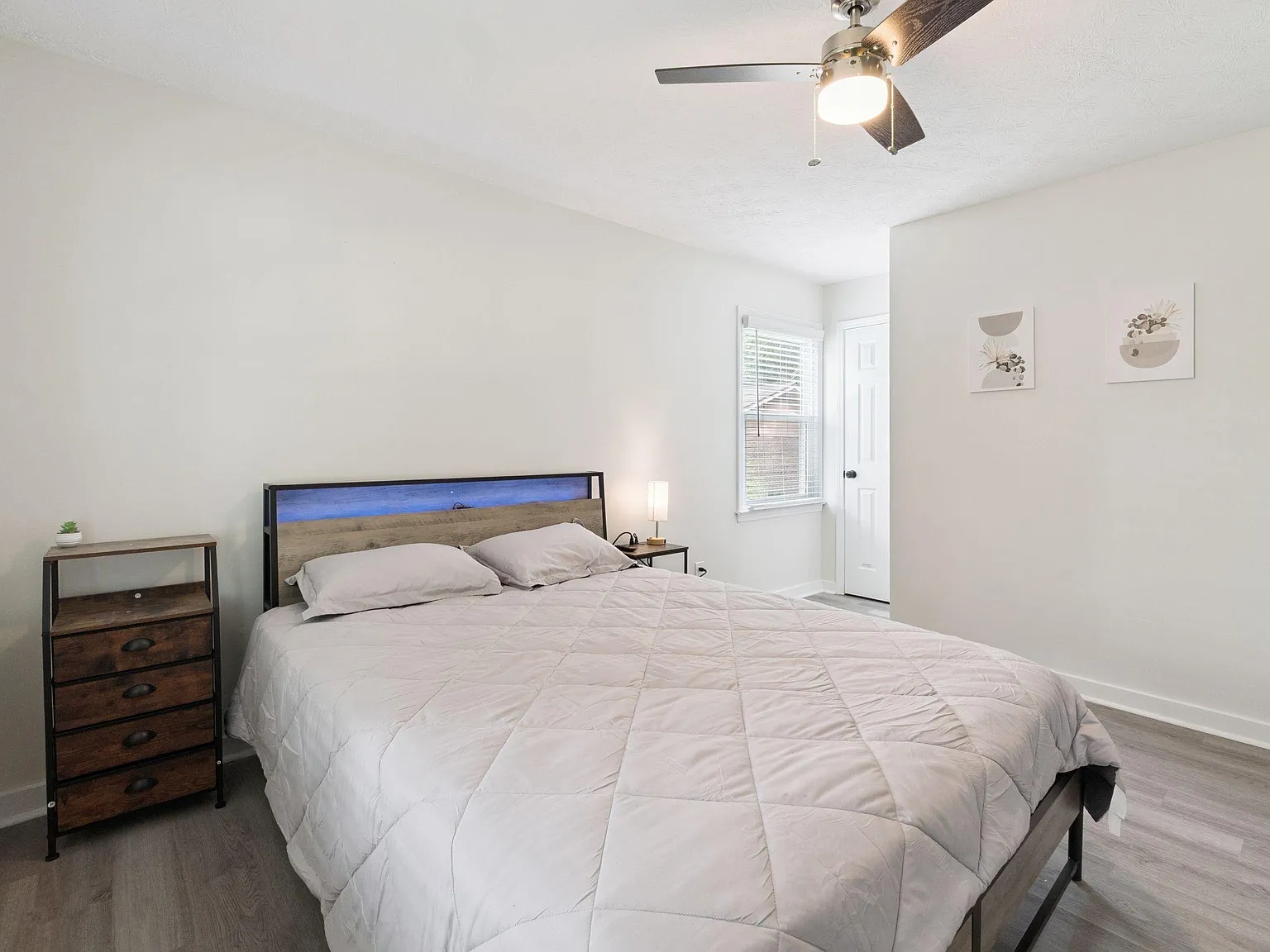 4 bed, 7.0 bath, 2093 sqft, $1,087 — Photo 3