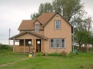 2017 Horned Owl Rd, Hiawatha, KS 66434