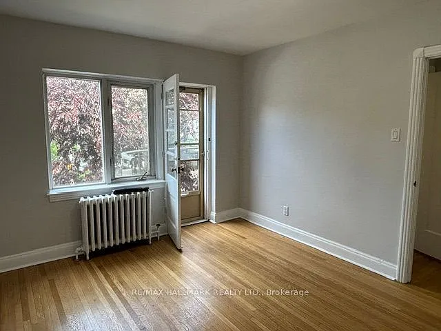 111 Oriole Pkwy #202 — Photo 10