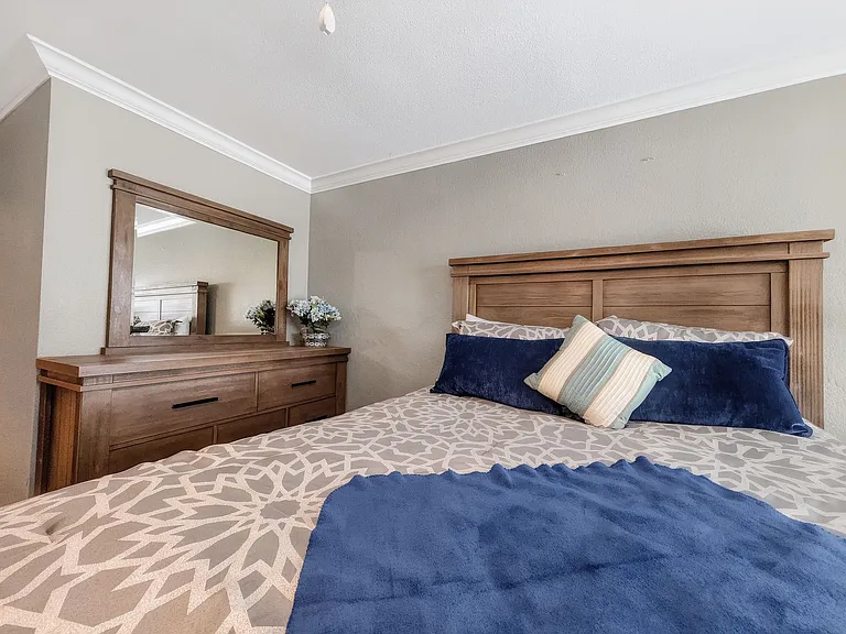 283 Forest Hills Blvd — Photo 24