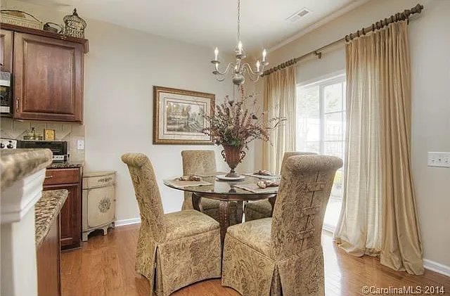 Breakfast area