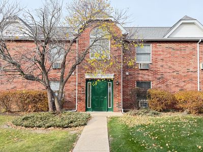 (Undisclosed Address), Woodstock, IL, 60098