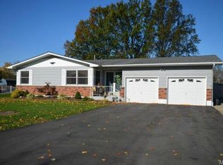 5 Roeper Dr, Saint Peters, MO 63376