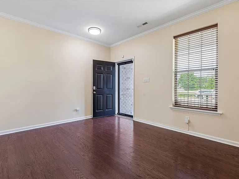 42 Kilverstone Way — Photo 4