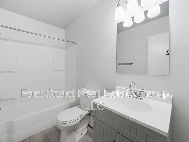 323 N Potomac St #2 — Photo 14