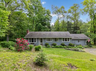 127 Linsley Lake Rd, North Branford, CT 06471