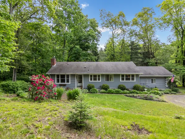 127 Linsley Lake Road, North Branford, CT 06471