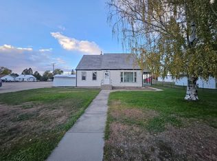 504 E 2nd St, Rushville, NE 69360