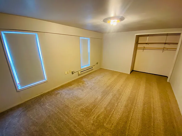 1408 Oshkosh Ave — Photo 11