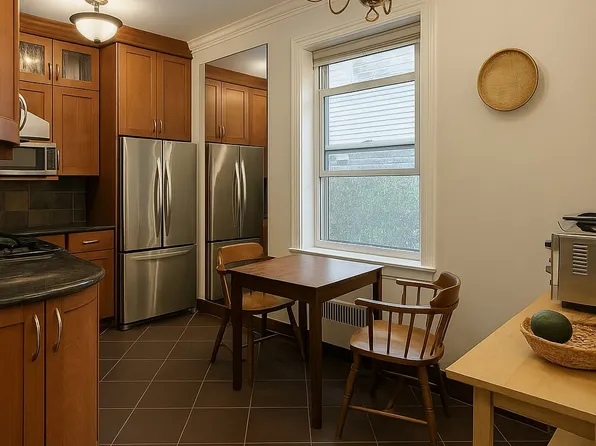 1560 East 18th Street image 10 of 11