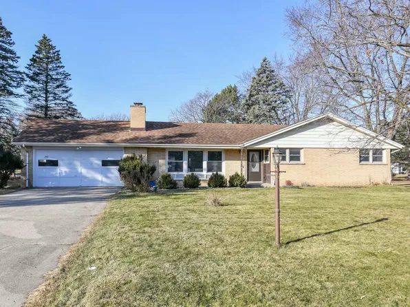 2765 Burlawn PARKWAY, Brookfield, WI 53005