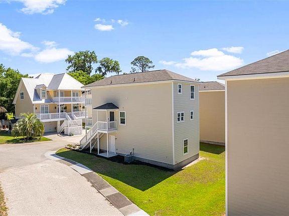 3rd image of 102 Cathead Ln