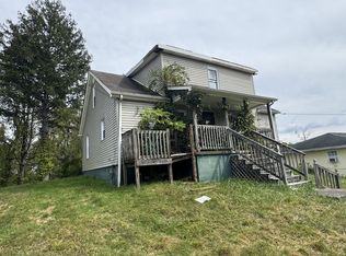 89 Wilson St, Oak Hill, WV 25901