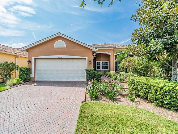 3rd image of 15832 Aurora Lake Cir