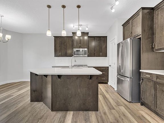 5th image of 235 E Kinniburgh Rd