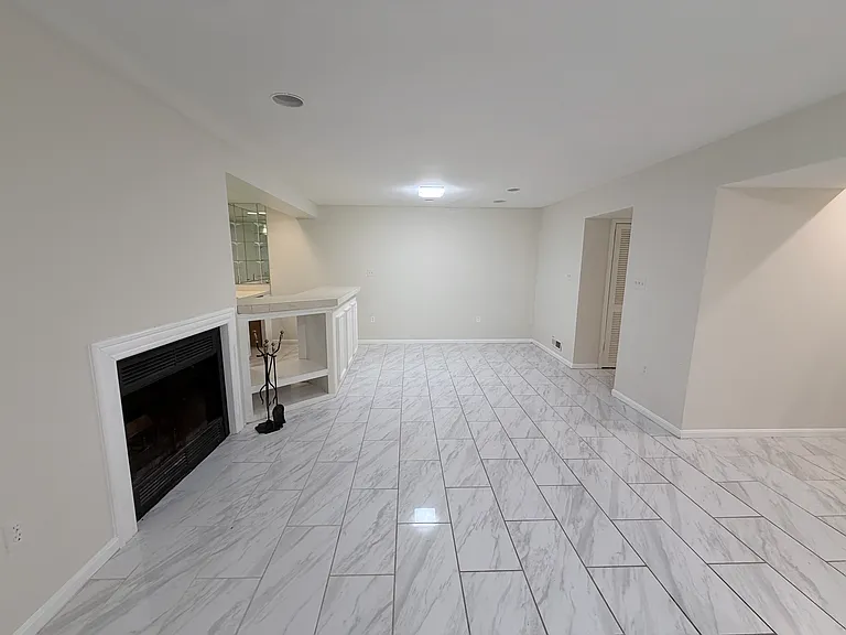 5900 Parenham Way — Photo 31