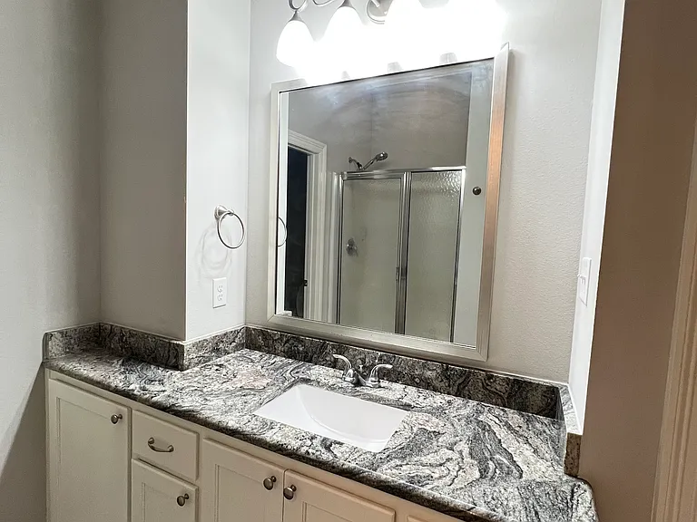 8027 Seville ct-06_12072022