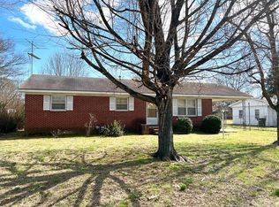 108 E Parkview Dr, Hopkinsville, KY 42240