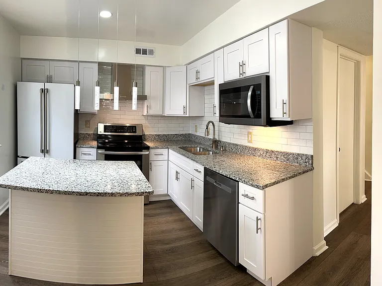 874 Jamestown Landing Rd — Photo 14