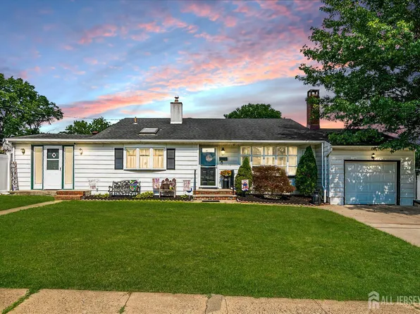 7 Caroline Pl, Colonia, NJ 07067