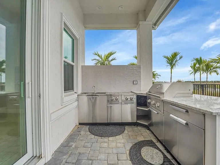 12582 Nautilus Cir — Photo 15