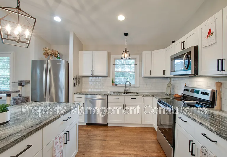 805 Rison Ave NE — Photo 18
