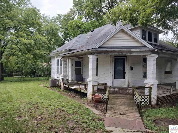 210 Phelps St, Windsor, MO 65360