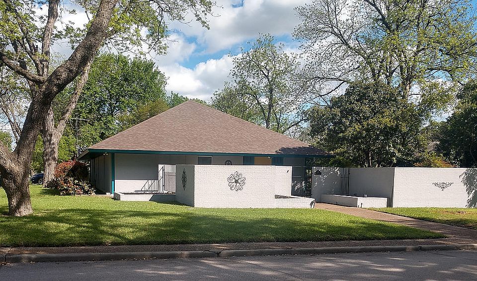 Main Photo of Home
